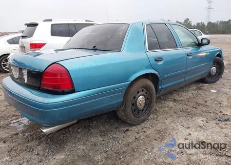 2008 Ford Crown Victoria z USA, uszkodzony, nr VIN 2FAHP71V88X131617